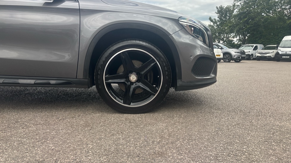 Mercedes-Benz GLA 220d 4Matic AMG Line 5dr Auto [Premium] Diesel Hatchback - Image 7