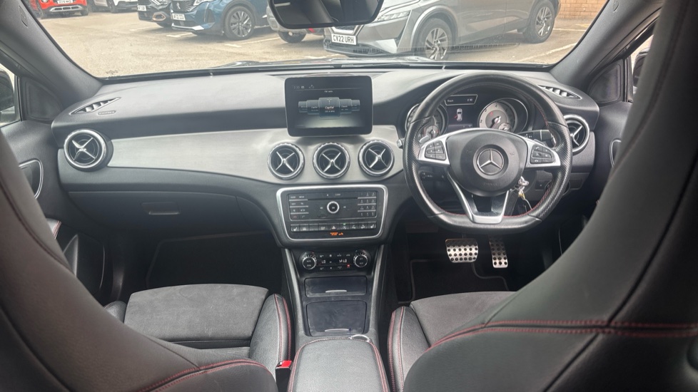 Mercedes-Benz GLA 220d 4Matic AMG Line 5dr Auto [Premium] Diesel Hatchback - Image 10