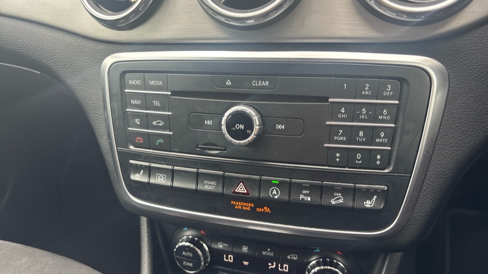 Mercedes-Benz GLA 220d 4Matic AMG Line 5dr Auto [Premium] Diesel Hatchback - Image 28