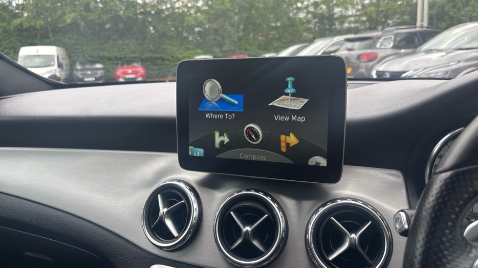 Mercedes-Benz GLA 220d 4Matic AMG Line 5dr Auto [Premium] Diesel Hatchback - Image 32