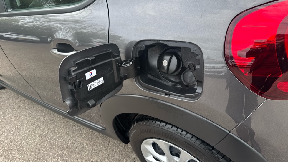 Citroen C3 1.2 PureTech You 5dr Petrol Hatchback - Image 22