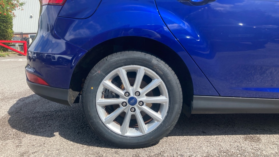 Ford Focus 1.5 EcoBoost Titanium Navigation 5dr Petrol Hatchback - Image 7