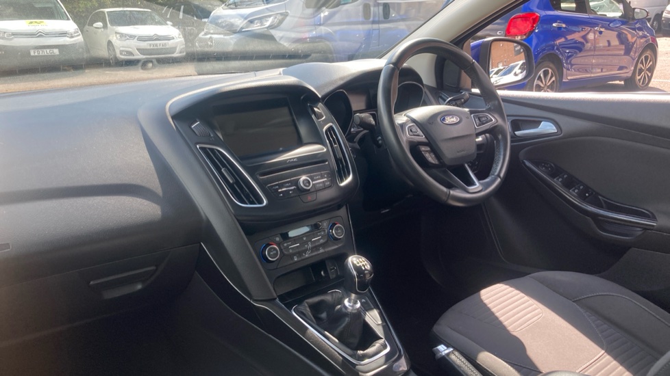 Ford Focus 1.5 EcoBoost Titanium Navigation 5dr Petrol Hatchback - Image 9