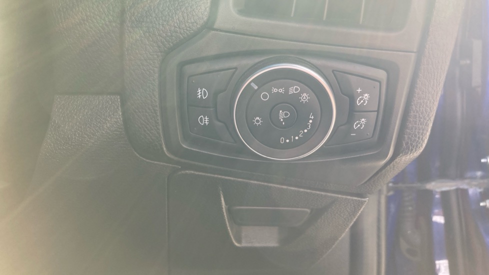 Ford Focus 1.5 EcoBoost Titanium Navigation 5dr Petrol Hatchback - Image 24