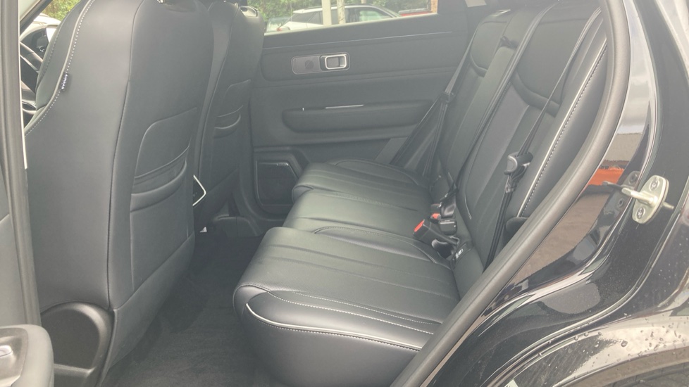 Jaecoo 7 1.5T SHS-P Luxury 5dr Auto Estate - Image 16