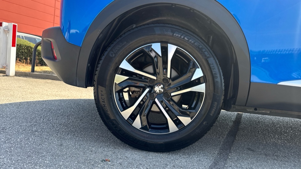 Peugeot 2008 100kW GT 50kWh 5dr Auto Electric Estate - Image 7