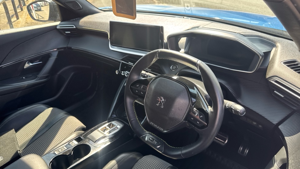 Peugeot 2008 100kW GT 50kWh 5dr Auto Electric Estate - Image 11