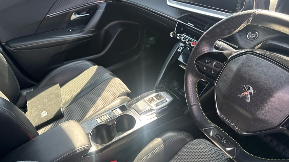 Peugeot 2008 100kW GT 50kWh 5dr Auto Electric Estate - Image 14