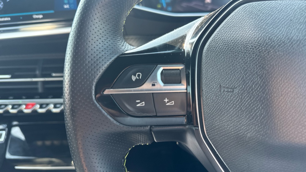 Peugeot 2008 100kW GT 50kWh 5dr Auto Electric Estate - Image 30