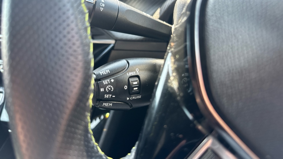 Peugeot 2008 100kW GT 50kWh 5dr Auto Electric Estate - Image 33