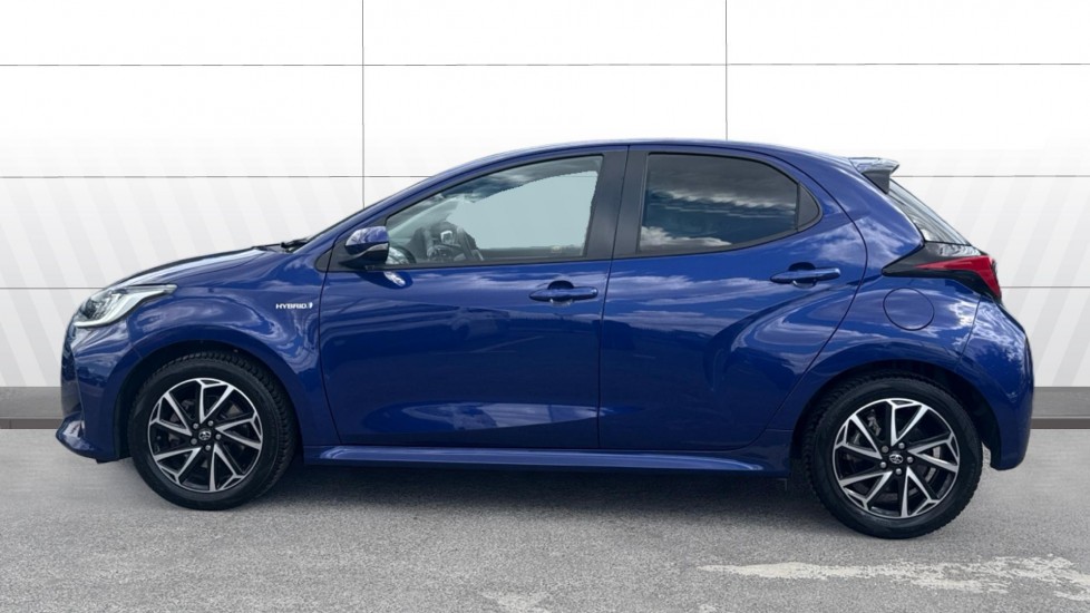 Toyota Yaris 1.5 Hybrid Design 5dr CVT Hybrid Hatchback - Image 5