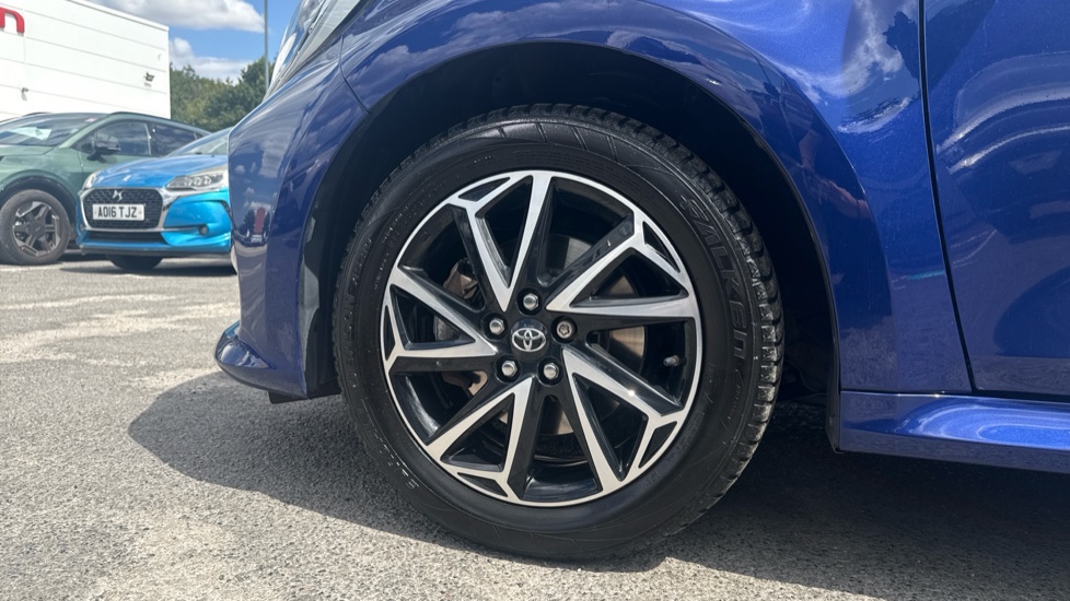 Toyota Yaris 1.5 Hybrid Design 5dr CVT Hybrid Hatchback - Image 7