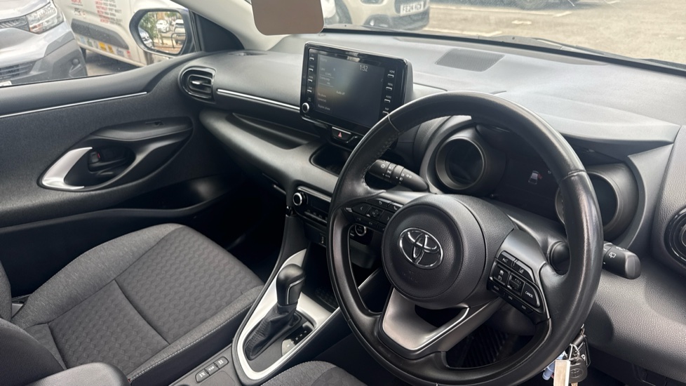 Toyota Yaris 1.5 Hybrid Design 5dr CVT Hybrid Hatchback - Image 11