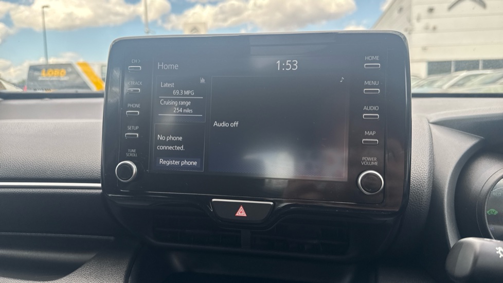Toyota Yaris 1.5 Hybrid Design 5dr CVT Hybrid Hatchback - Image 12