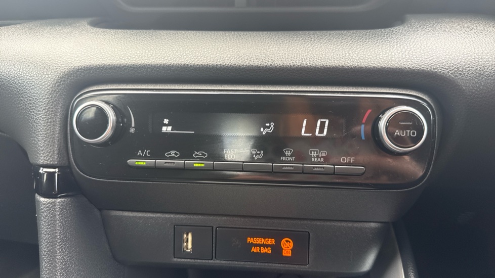 Toyota Yaris 1.5 Hybrid Design 5dr CVT Hybrid Hatchback - Image 26