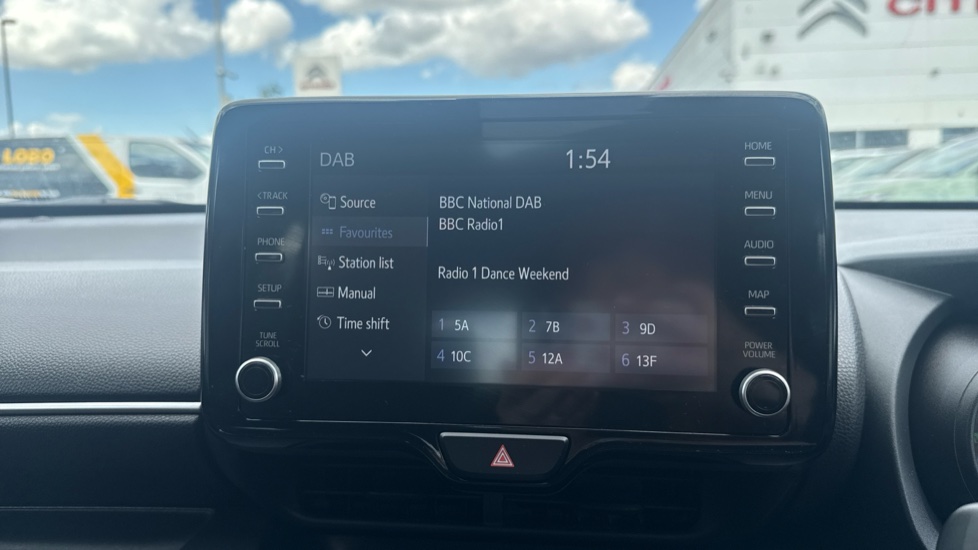 Toyota Yaris 1.5 Hybrid Design 5dr CVT Hybrid Hatchback - Image 28