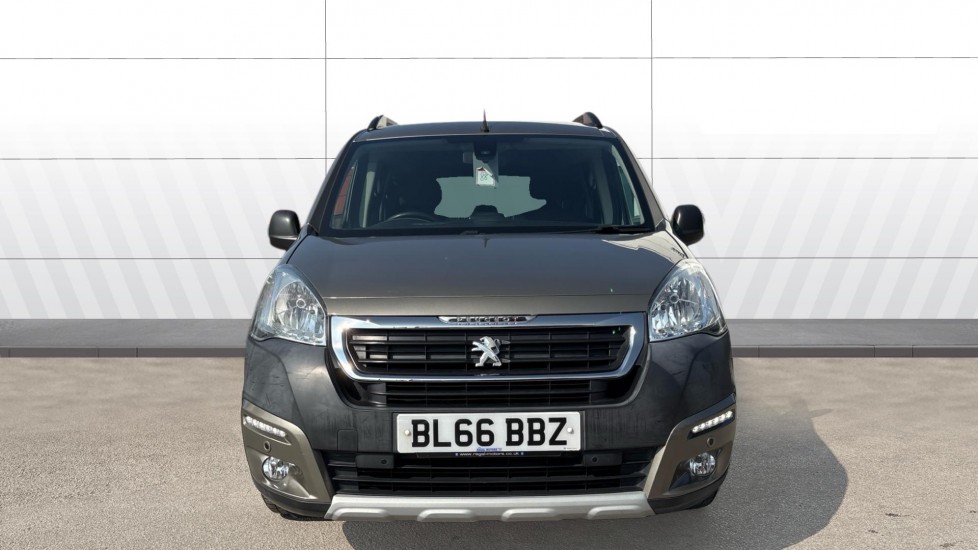 Peugeot Partner Tepee 1.6 BlueHDi 100 Outdoor 5dr Diesel Estate - Image 3