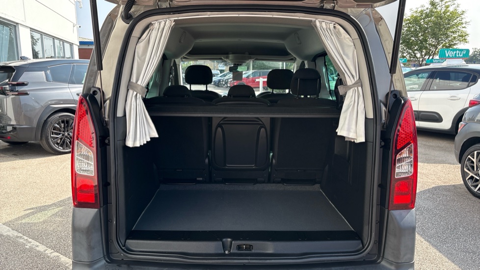 Peugeot Partner Tepee 1.6 BlueHDi 100 Outdoor 5dr Diesel Estate - Image 4