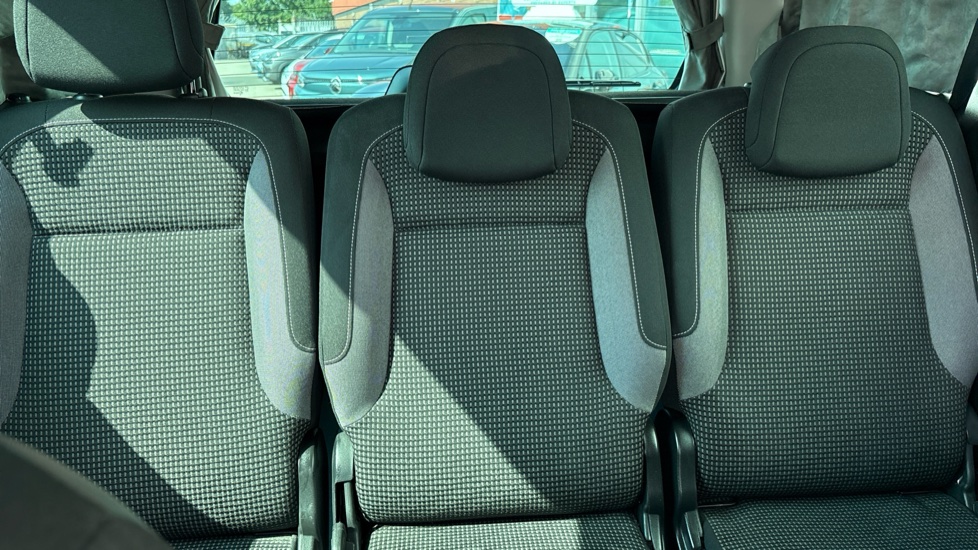 Peugeot Partner Tepee 1.6 BlueHDi 100 Outdoor 5dr Diesel Estate - Image 15