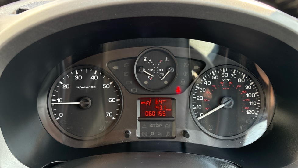 Peugeot Partner Tepee 1.6 BlueHDi 100 Outdoor 5dr Diesel Estate - Image 18