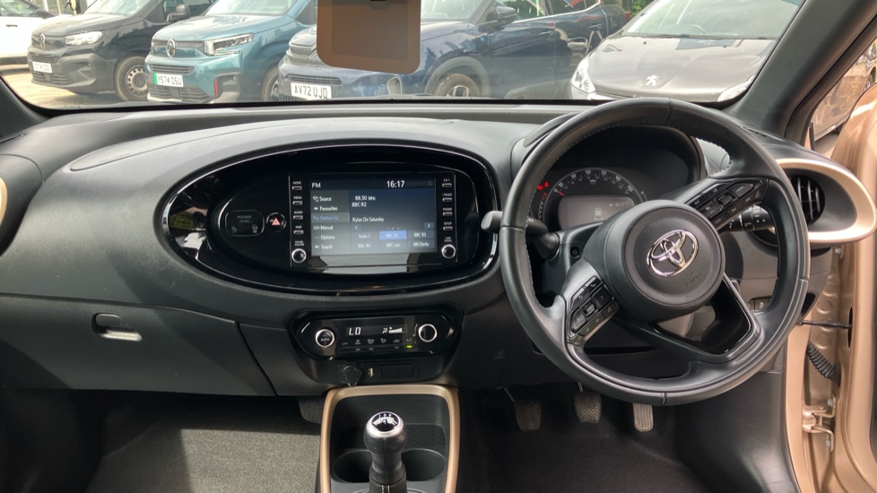Toyota Aygo X 1.0 VVT-i Edge 5dr Petrol Hatchback - Image 10