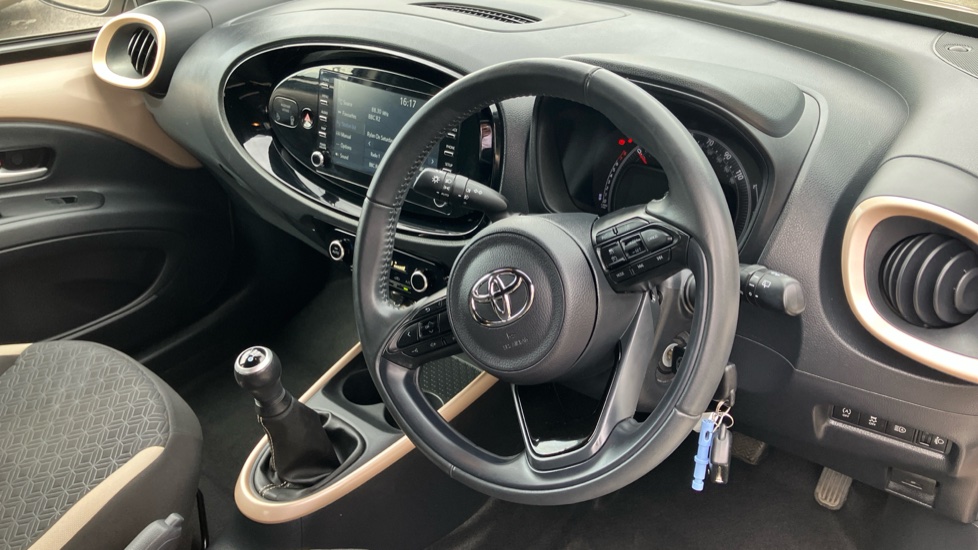 Toyota Aygo X 1.0 VVT-i Edge 5dr Petrol Hatchback - Image 11