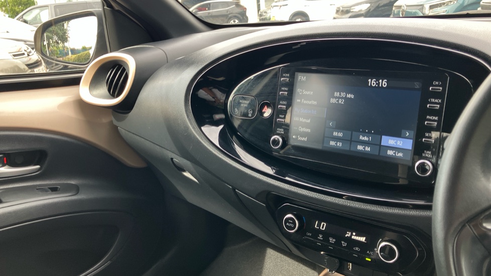 Toyota Aygo X 1.0 VVT-i Edge 5dr Petrol Hatchback - Image 14