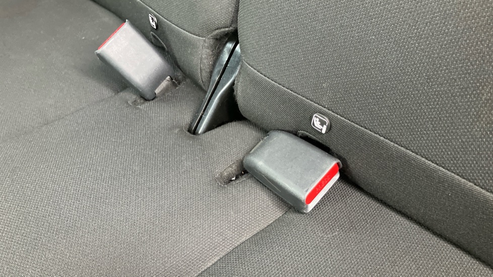 Toyota Aygo X 1.0 VVT-i Edge 5dr Petrol Hatchback - Image 17