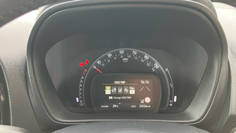 Toyota Aygo X 1.0 VVT-i Edge 5dr Petrol Hatchback - Image 18