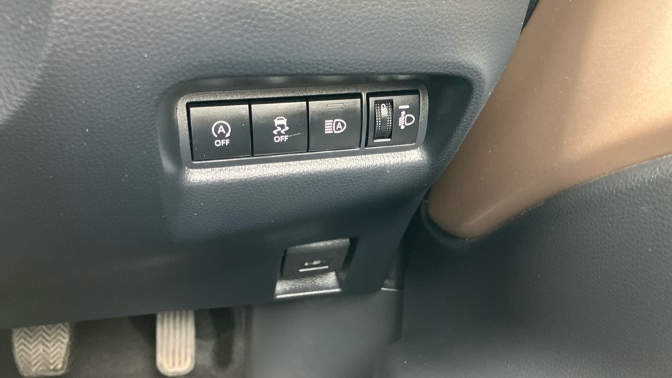 Toyota Aygo X 1.0 VVT-i Edge 5dr Petrol Hatchback - Image 23