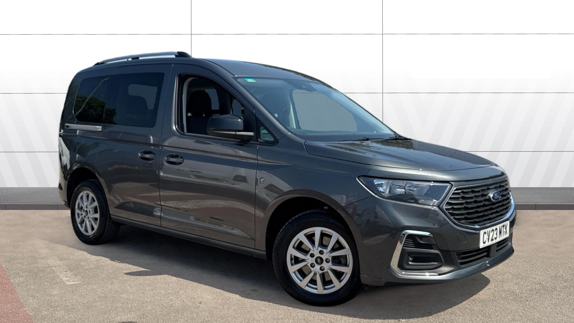 Ford Tourneo Connect listing photo