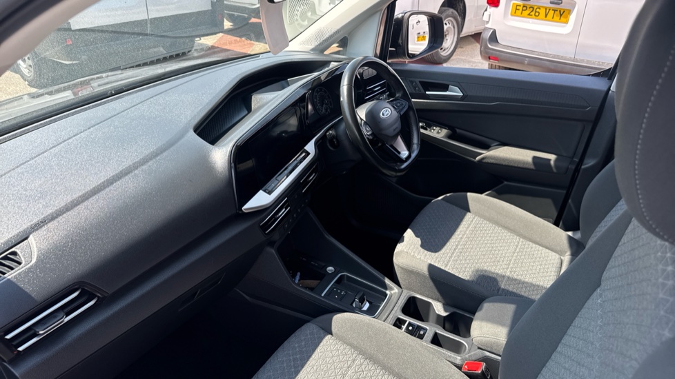 Ford Tourneo Connect 2.0 EcoBlue Titanium 5dr Auto Diesel Estate - Image 9