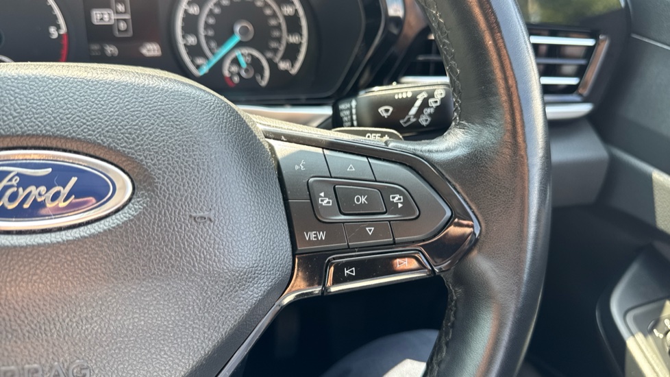 Ford Tourneo Connect 2.0 EcoBlue Titanium 5dr Auto Diesel Estate - Image 22