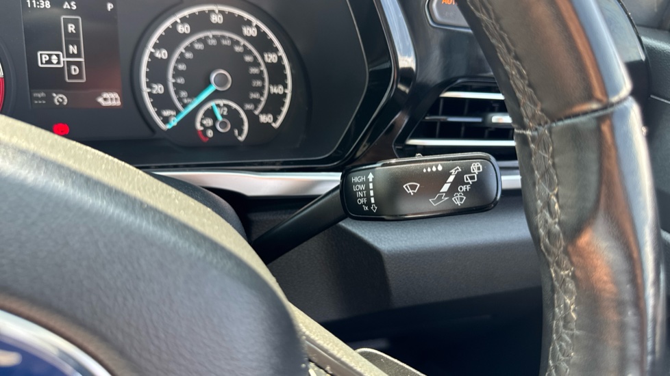 Ford Tourneo Connect 2.0 EcoBlue Titanium 5dr Auto Diesel Estate - Image 23
