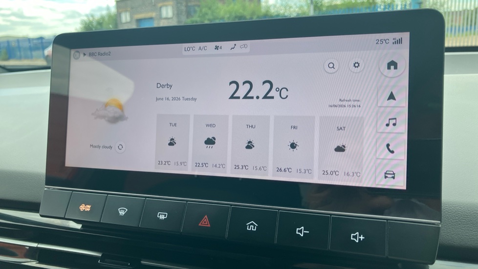 MG MG4 150kW Trophy EV Long Range 64kWh 5dr Auto Electric Hatchback - Image 32
