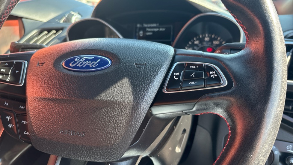 Ford Kuga 1.5 EcoBoost ST-Line 5dr 2WD Petrol Estate - Image 25