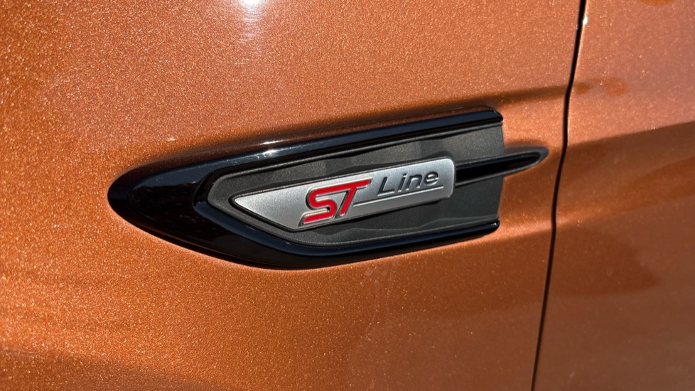 Ford Kuga 1.5 EcoBoost ST-Line 5dr 2WD Petrol Estate - Image 33