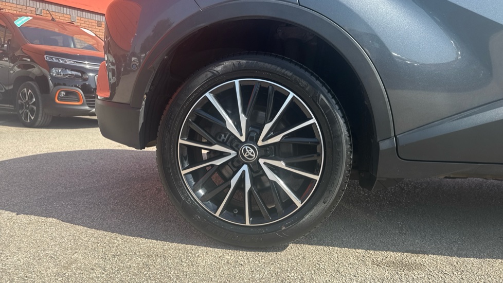 Toyota C-HR 1.8 Hybrid Excel 5dr CVT Hybrid Hatchback - Image 7