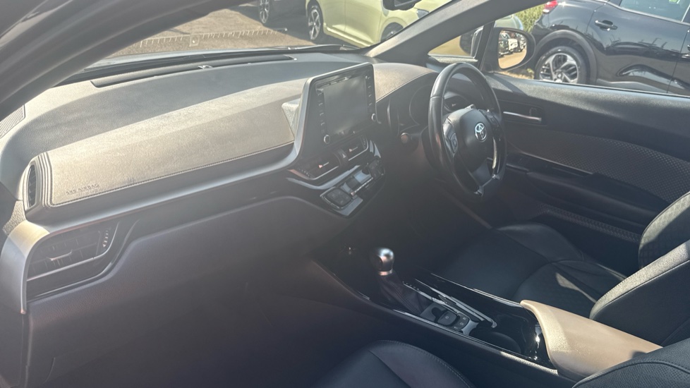 Toyota C-HR 1.8 Hybrid Excel 5dr CVT Hybrid Hatchback - Image 9
