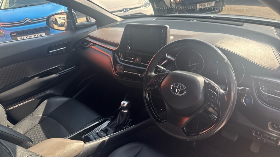 Toyota C-HR 1.8 Hybrid Excel 5dr CVT Hybrid Hatchback - Image 11
