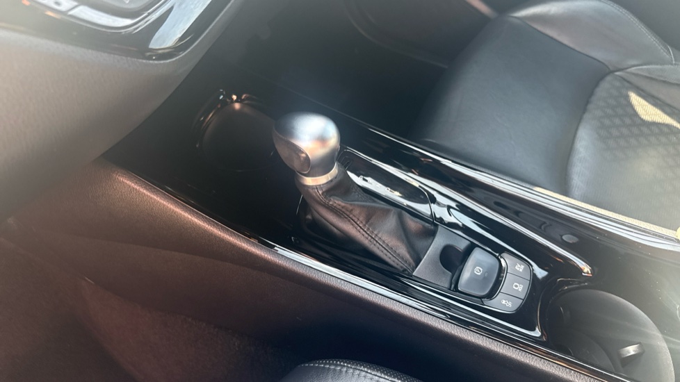 Toyota C-HR 1.8 Hybrid Excel 5dr CVT Hybrid Hatchback - Image 13