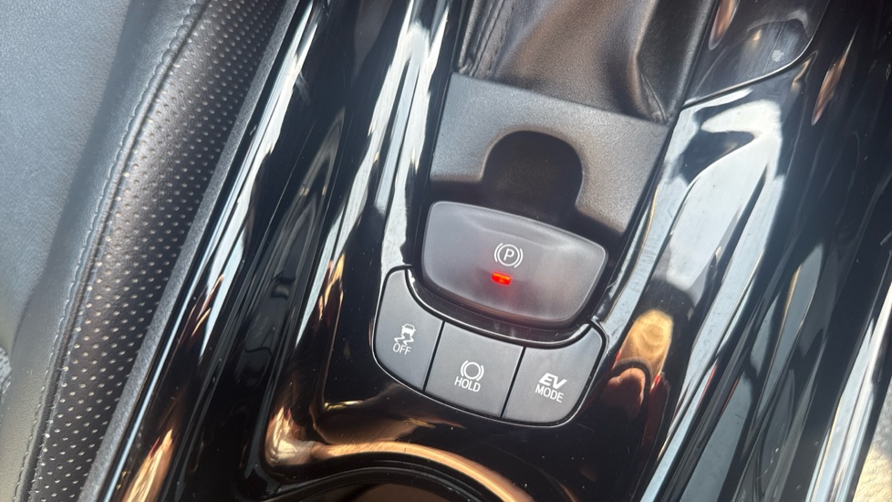 Toyota C-HR 1.8 Hybrid Excel 5dr CVT Hybrid Hatchback - Image 34