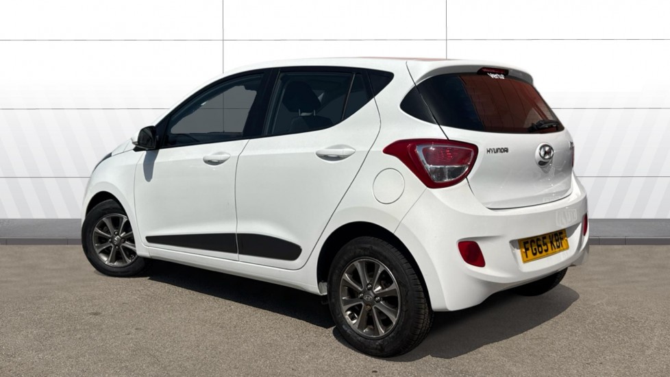 Hyundai i10 1.0 Premium 5dr Petrol Hatchback - Image 2