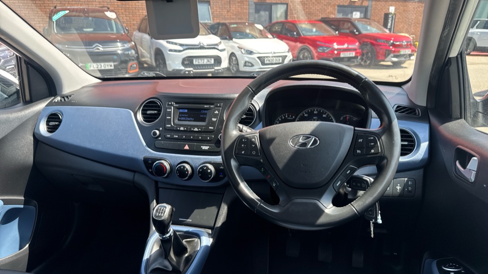 Hyundai i10 1.0 Premium 5dr Petrol Hatchback - Image 10