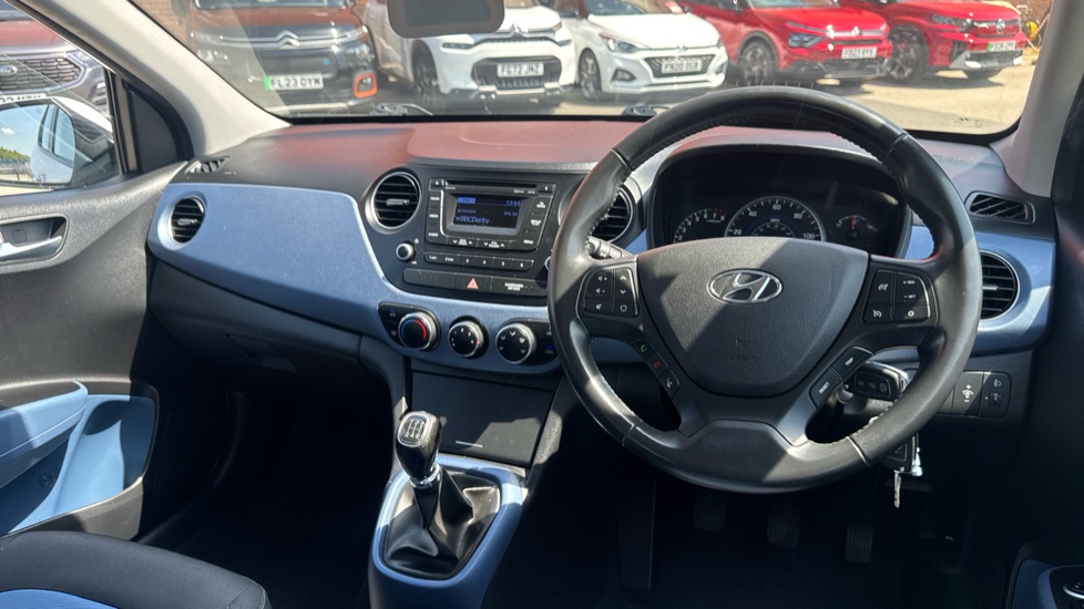 Hyundai i10 1.0 Premium 5dr Petrol Hatchback - Image 11