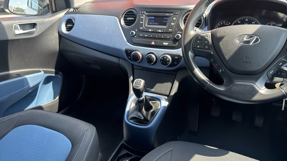 Hyundai i10 1.0 Premium 5dr Petrol Hatchback - Image 14