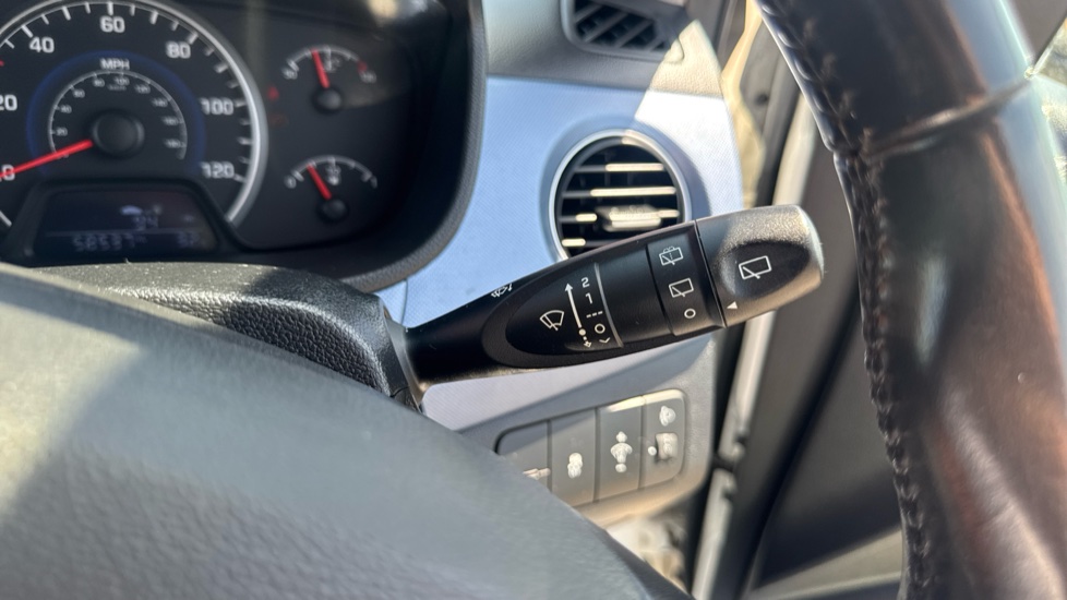 Hyundai i10 1.0 Premium 5dr Petrol Hatchback - Image 23