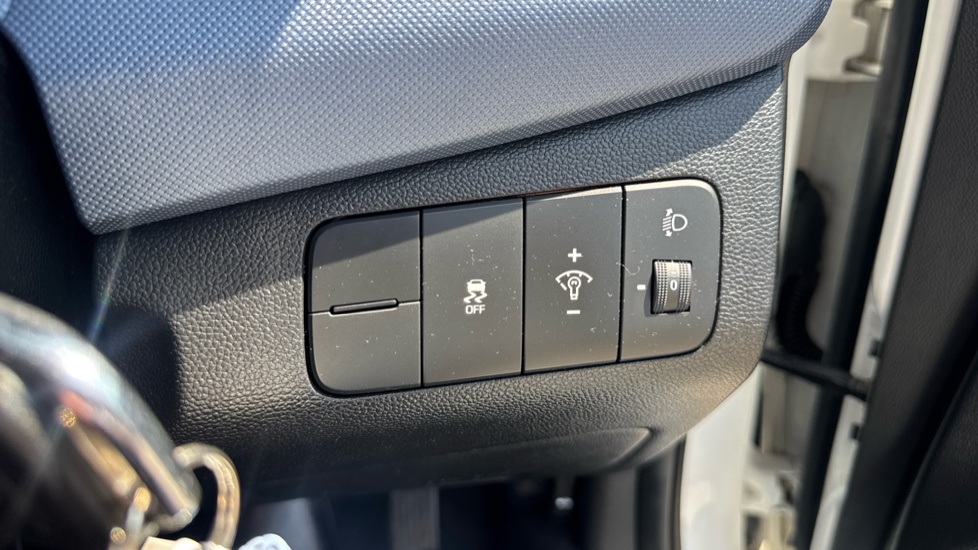 Hyundai i10 1.0 Premium 5dr Petrol Hatchback - Image 25