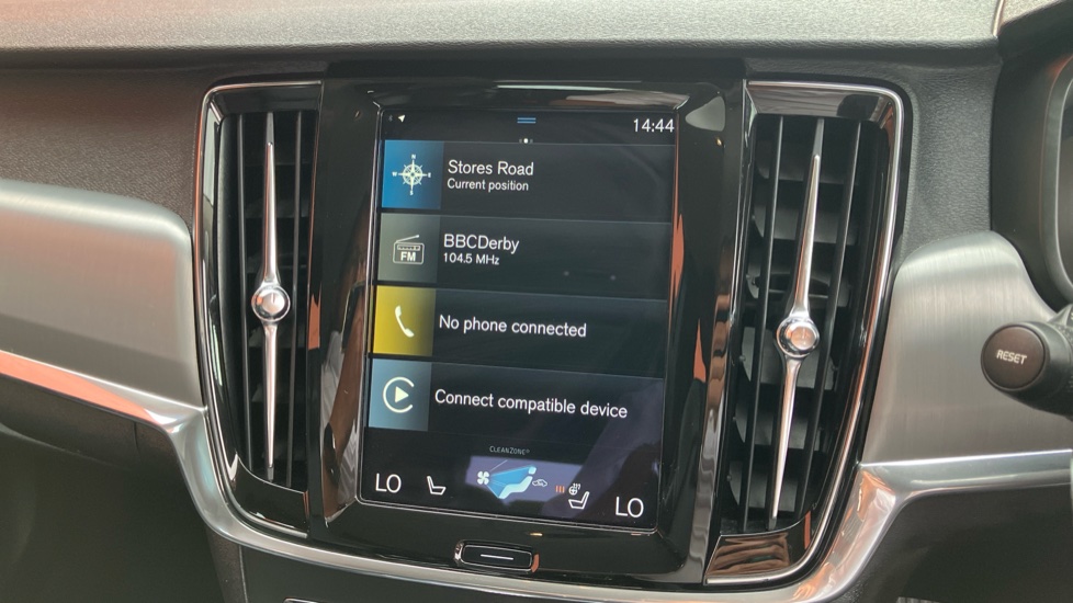 Volvo V90 2.0 D4 Momentum Plus 5dr Geartronic Diesel Estate - Image 12
