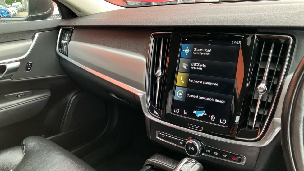 Volvo V90 2.0 D4 Momentum Plus 5dr Geartronic Diesel Estate - Image 19